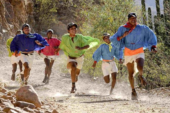 Tarahumaras corriendo