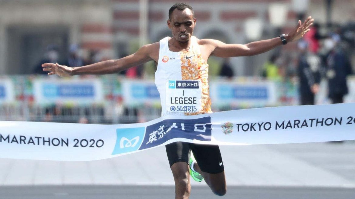 Birhanu Legese, ganador de la maratón de Tokio