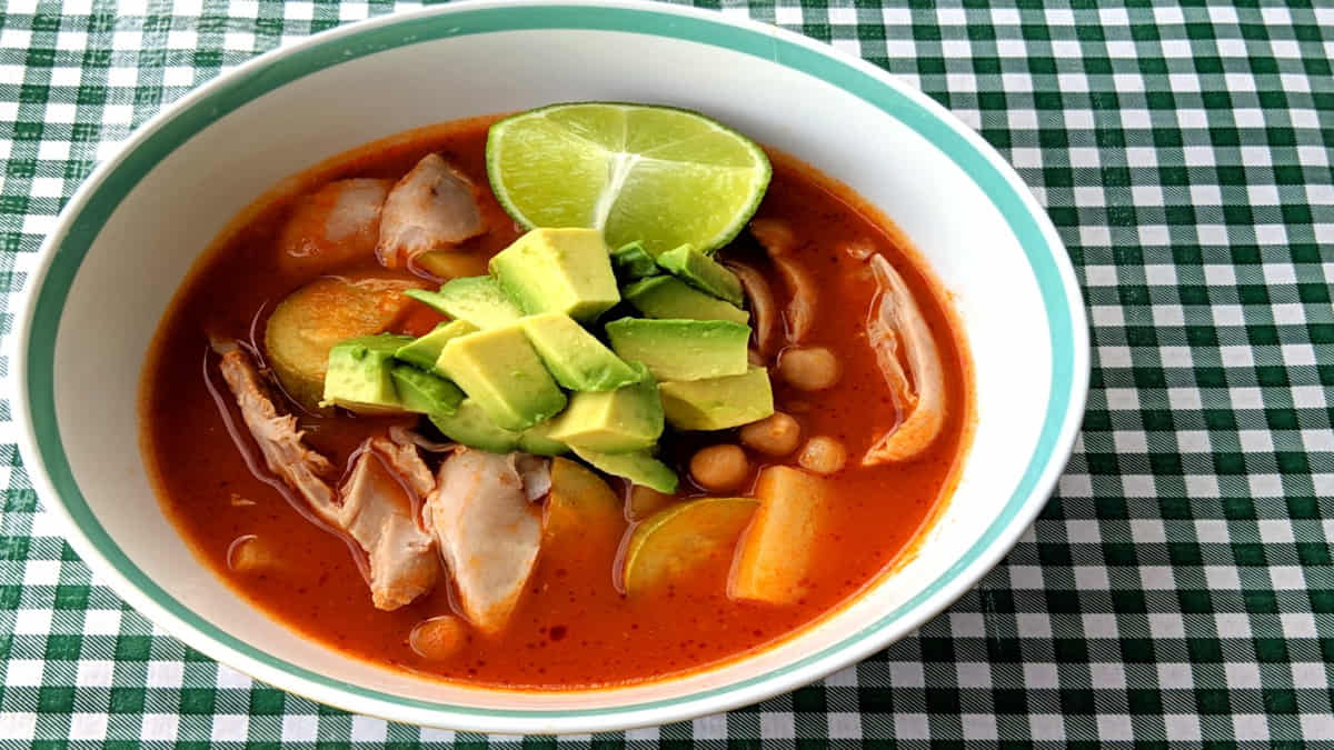 Caldo Tlalpeño