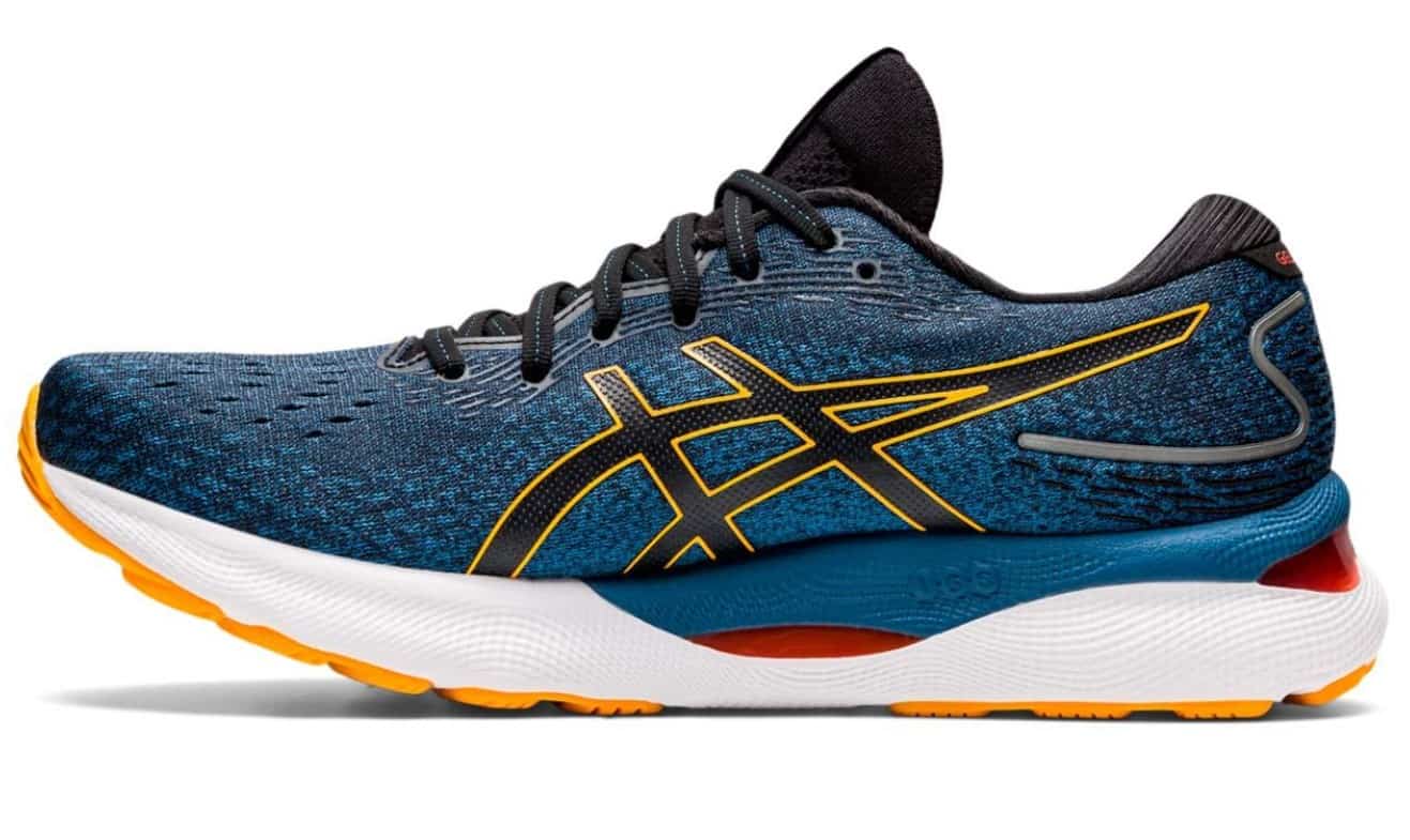 Asics Nimbus 24 naranjas y azules