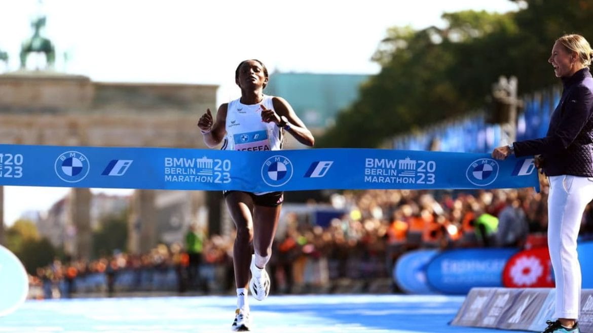 Assefa, récord en la Maratón de Berlín 2023